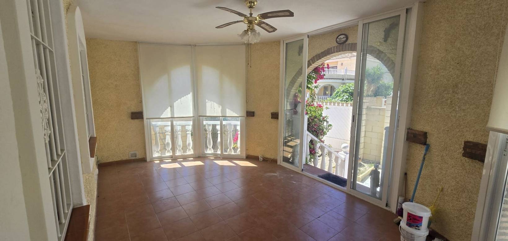 Wederverkoop - Detached villa - Monforte del Cid
