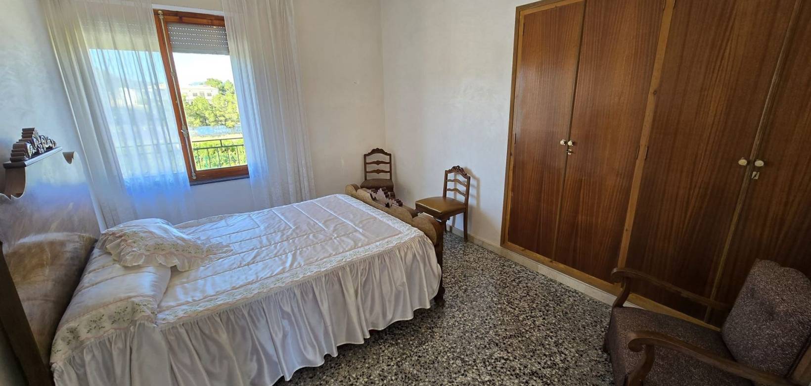 Wederverkoop - Detached villa -  - Monovar