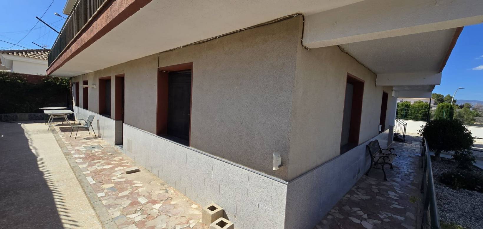 Wederverkoop - Detached villa -  - Monovar