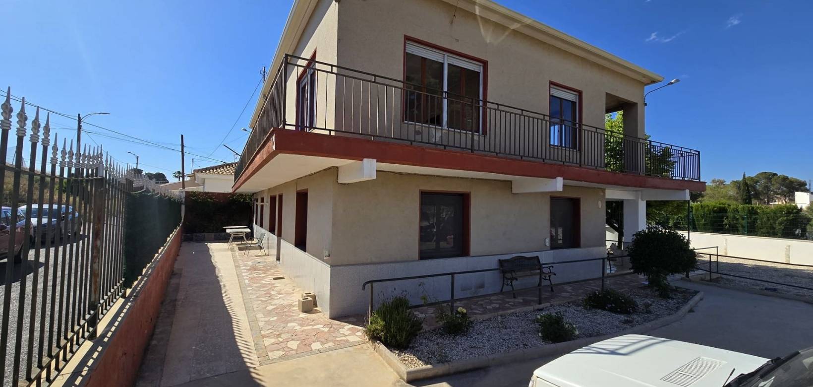 Wederverkoop - Detached villa -  - Monovar