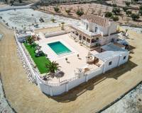 Wederverkoop - Detached villa - Pinoso - 