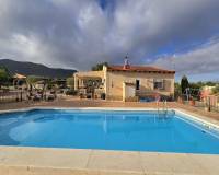 Wederverkoop - Detached villa - 