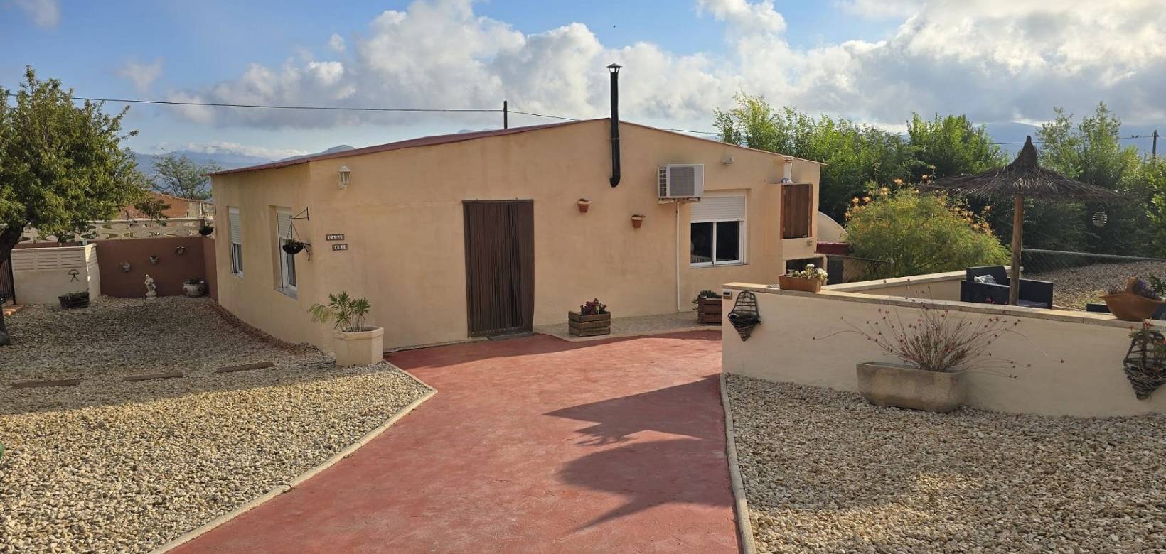 Wederverkoop - Detached villa - 