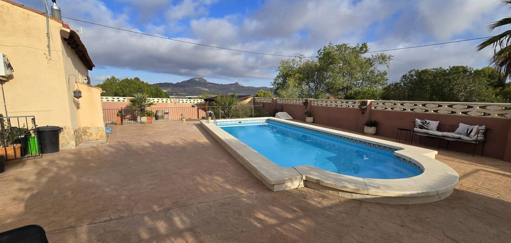 Wederverkoop - Detached villa - 