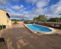 Wederverkoop - Detached villa - 