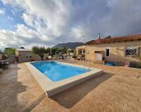 Wederverkoop - Detached villa - 