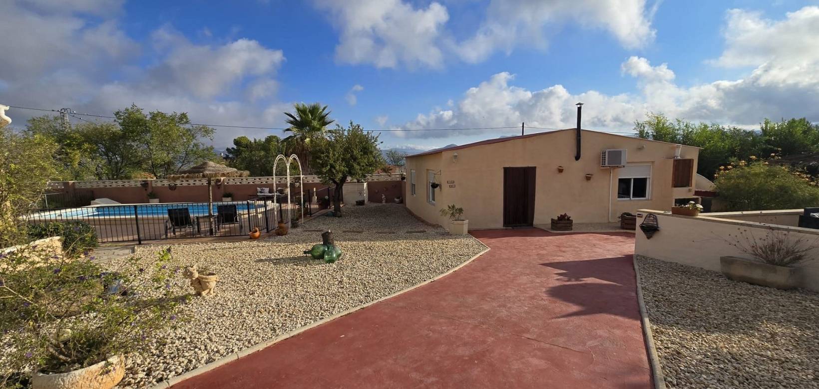 Wederverkoop - Detached villa - 