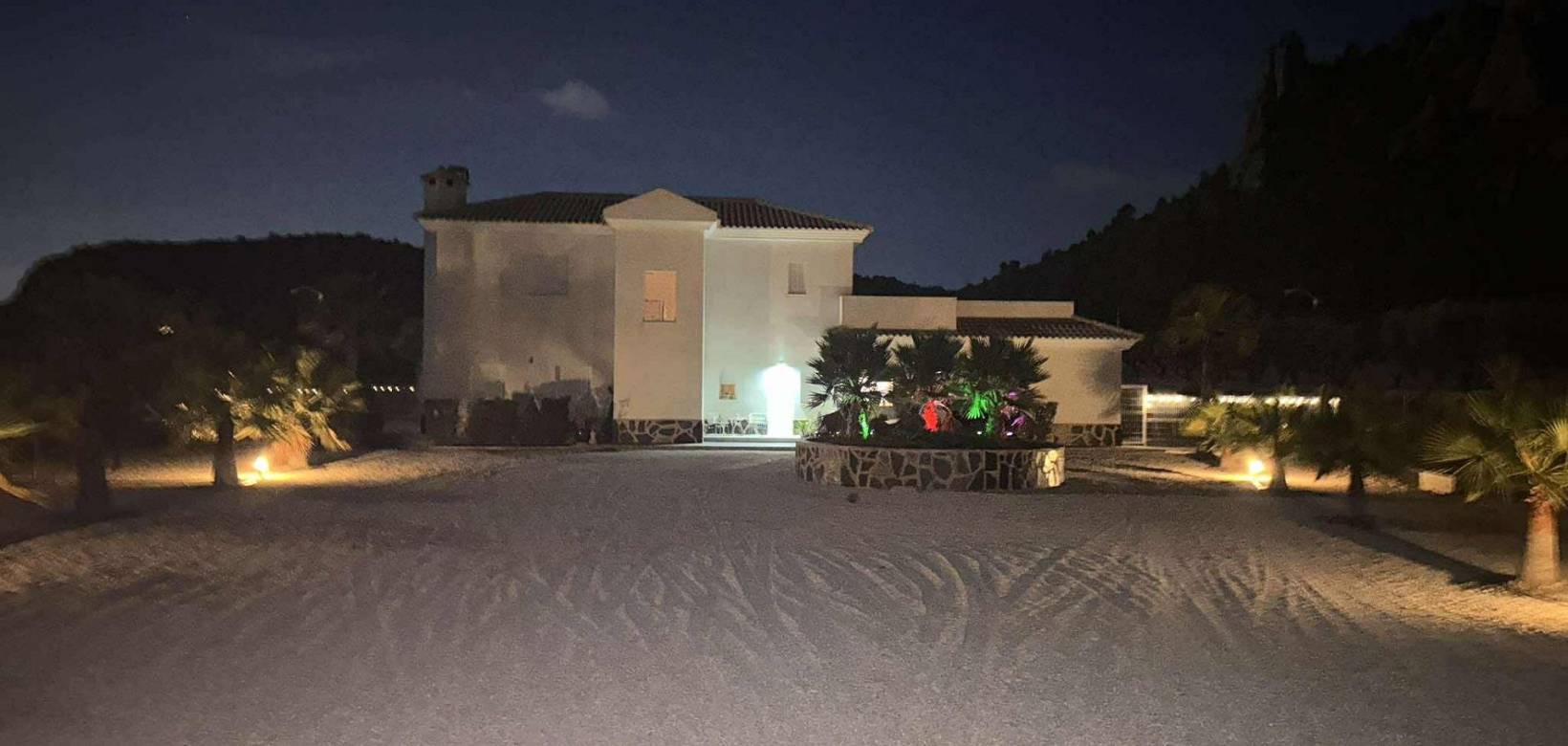 Wederverkoop - Detached villa - 