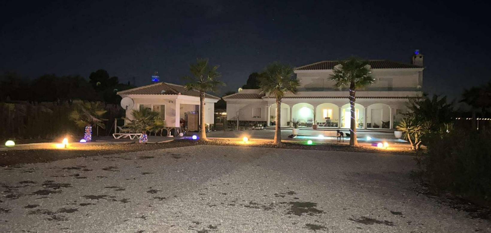 Wederverkoop - Detached villa - 