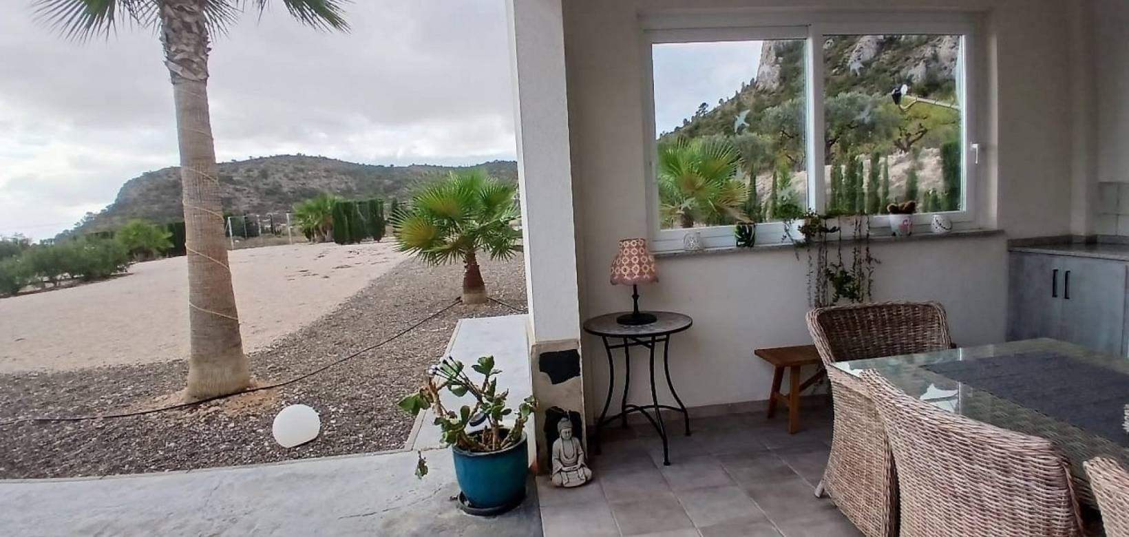 Wederverkoop - Detached villa - 