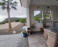 Wederverkoop - Detached villa - 