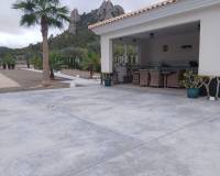 Wederverkoop - Detached villa - 