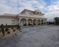 Wederverkoop - Detached villa - 