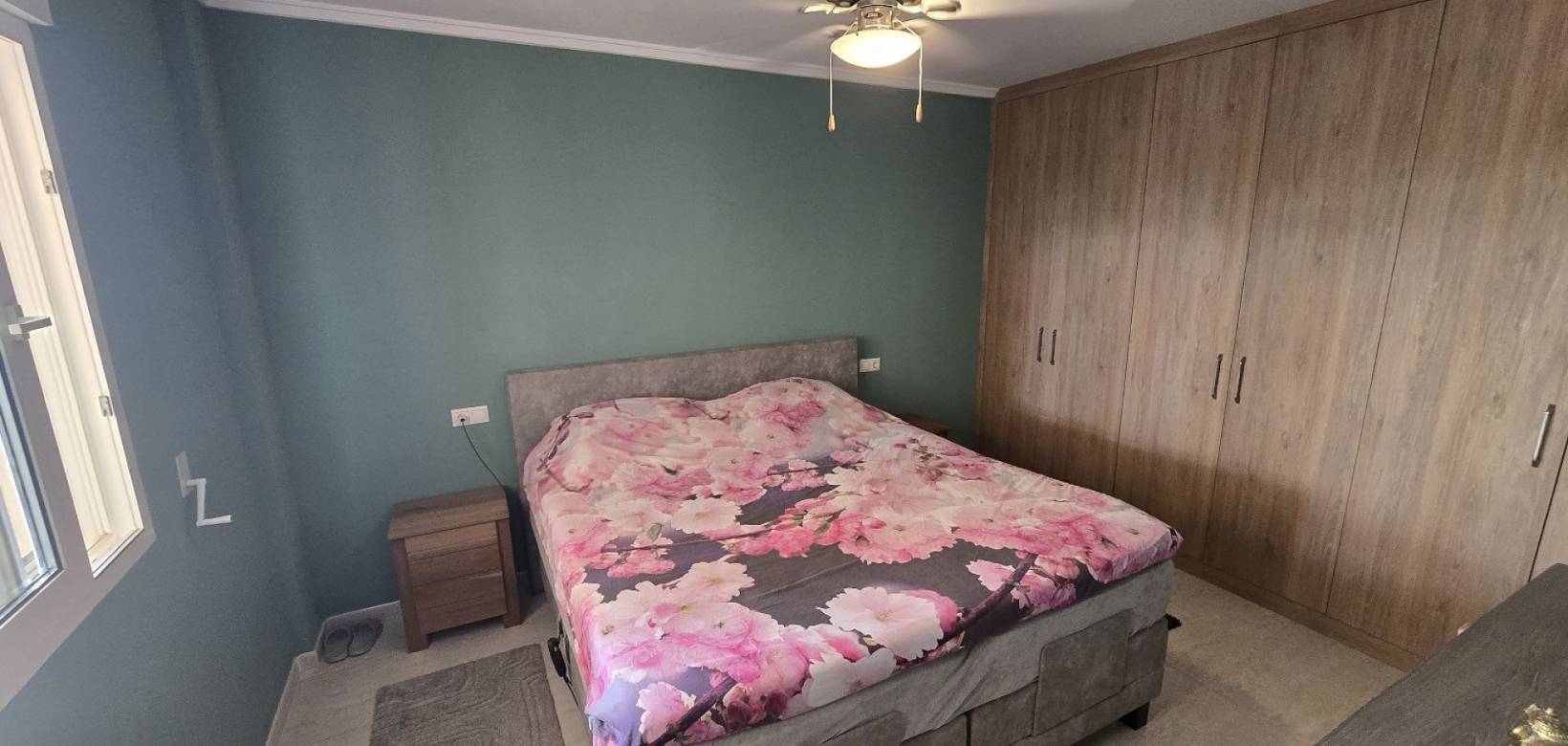 Wederverkoop - Detached villa - 