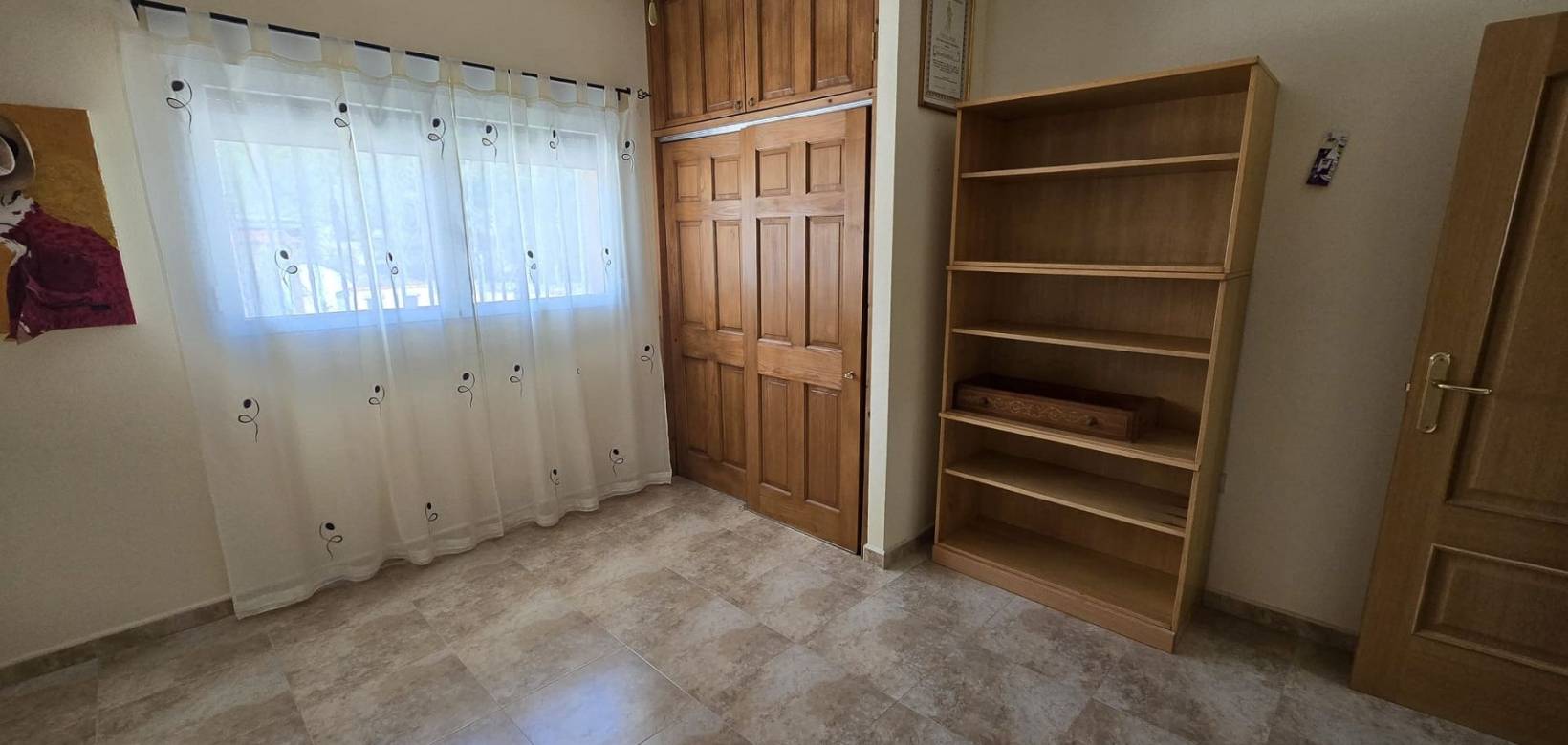 Wederverkoop - Detached villa - 