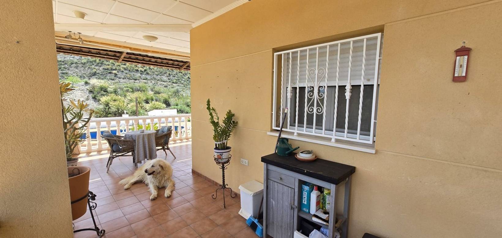 Wederverkoop - Detached villa - 