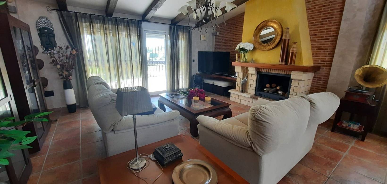 Wederverkoop - Detached villa - 