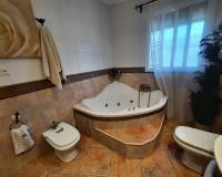 Wederverkoop - Detached villa - 