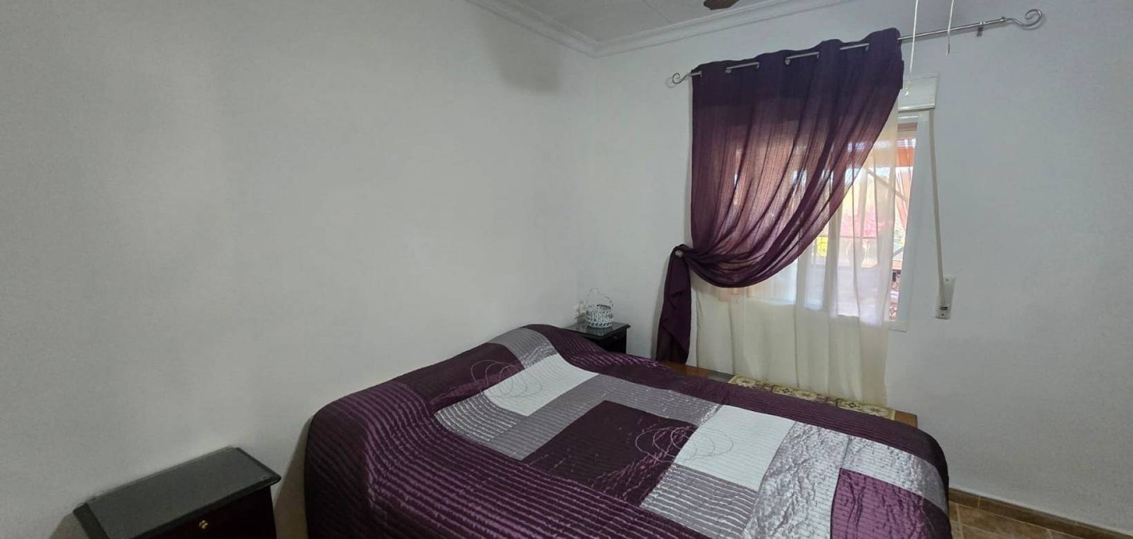 Wederverkoop - Detached villa - 