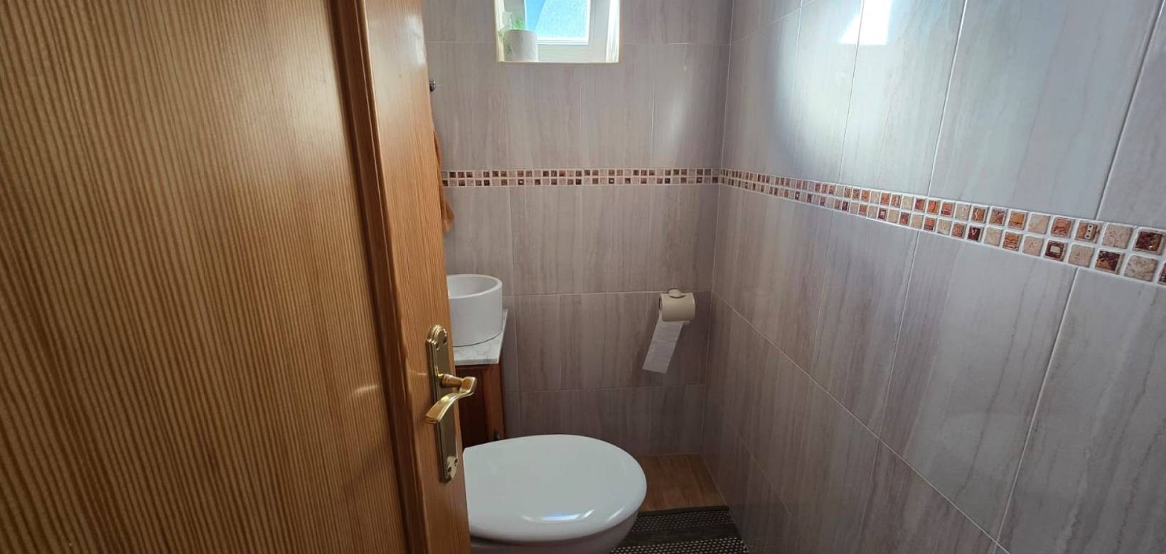 Wederverkoop - Detached villa - 