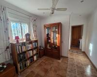 Wederverkoop - Detached villa - 