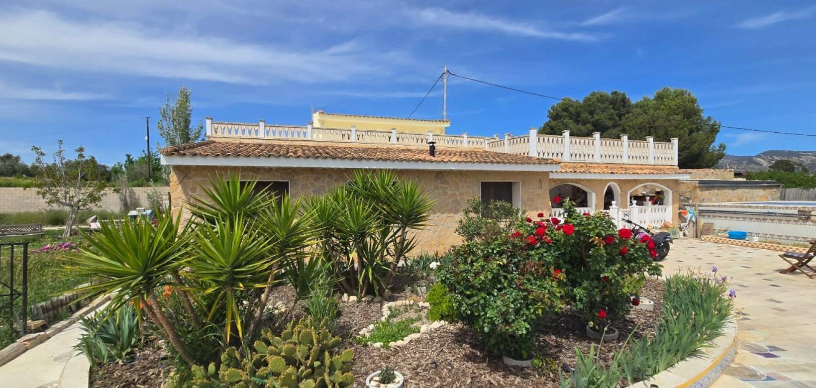 Wederverkoop - Detached villa - 