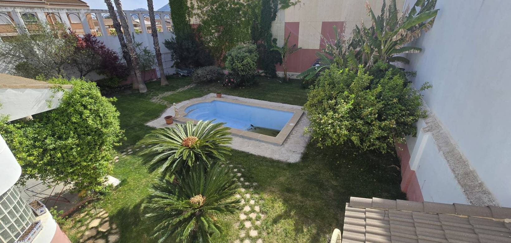 Wederverkoop - Detached villa - 