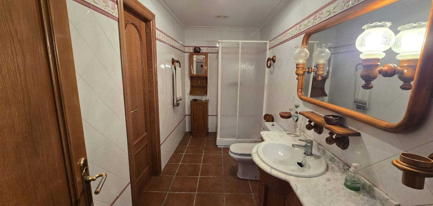 Wederverkoop - Detached villa - 