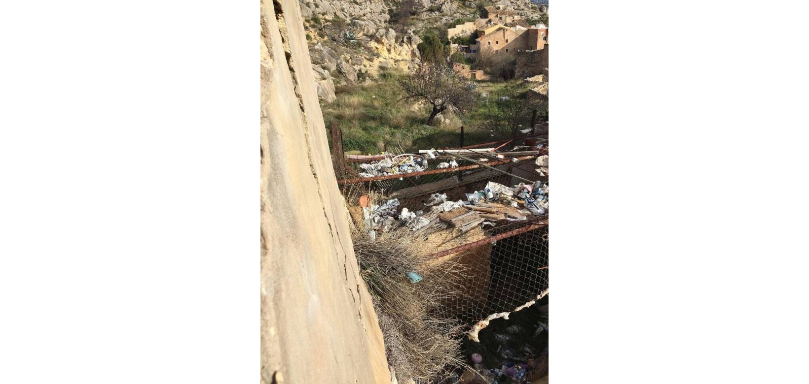 Wederverkoop - Land and Plots - Onil - Inland