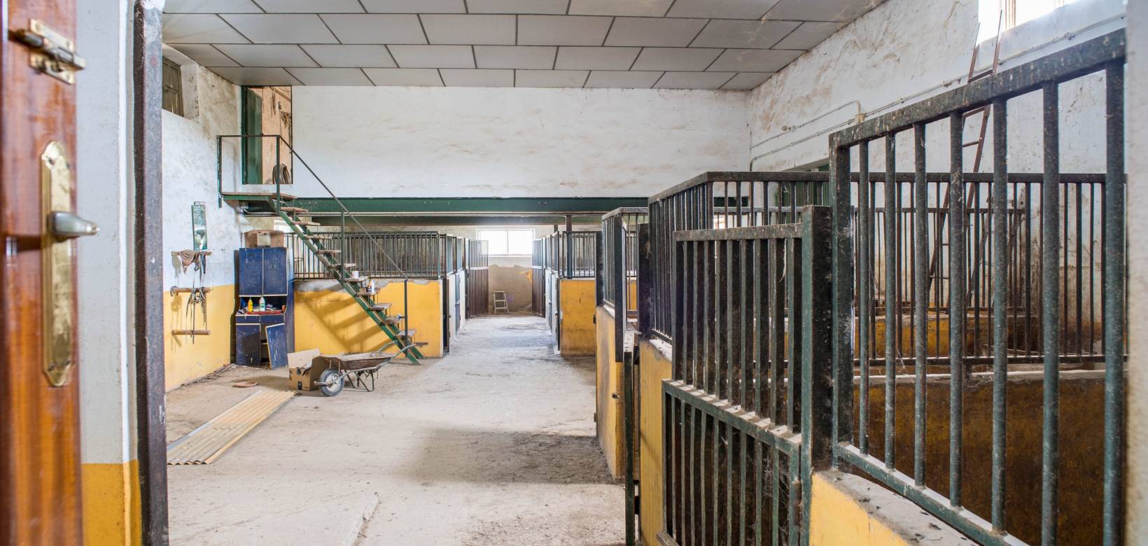 Wederverkoop - Landhuis - Monòver - Camí de Beties 5 be