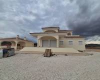 Wederverkoop - Landhuis - Pinoso - 