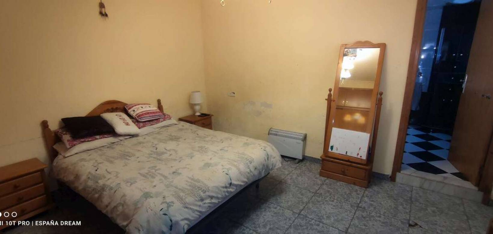 Wederverkoop - Semi Detached Villa -  - Monovar