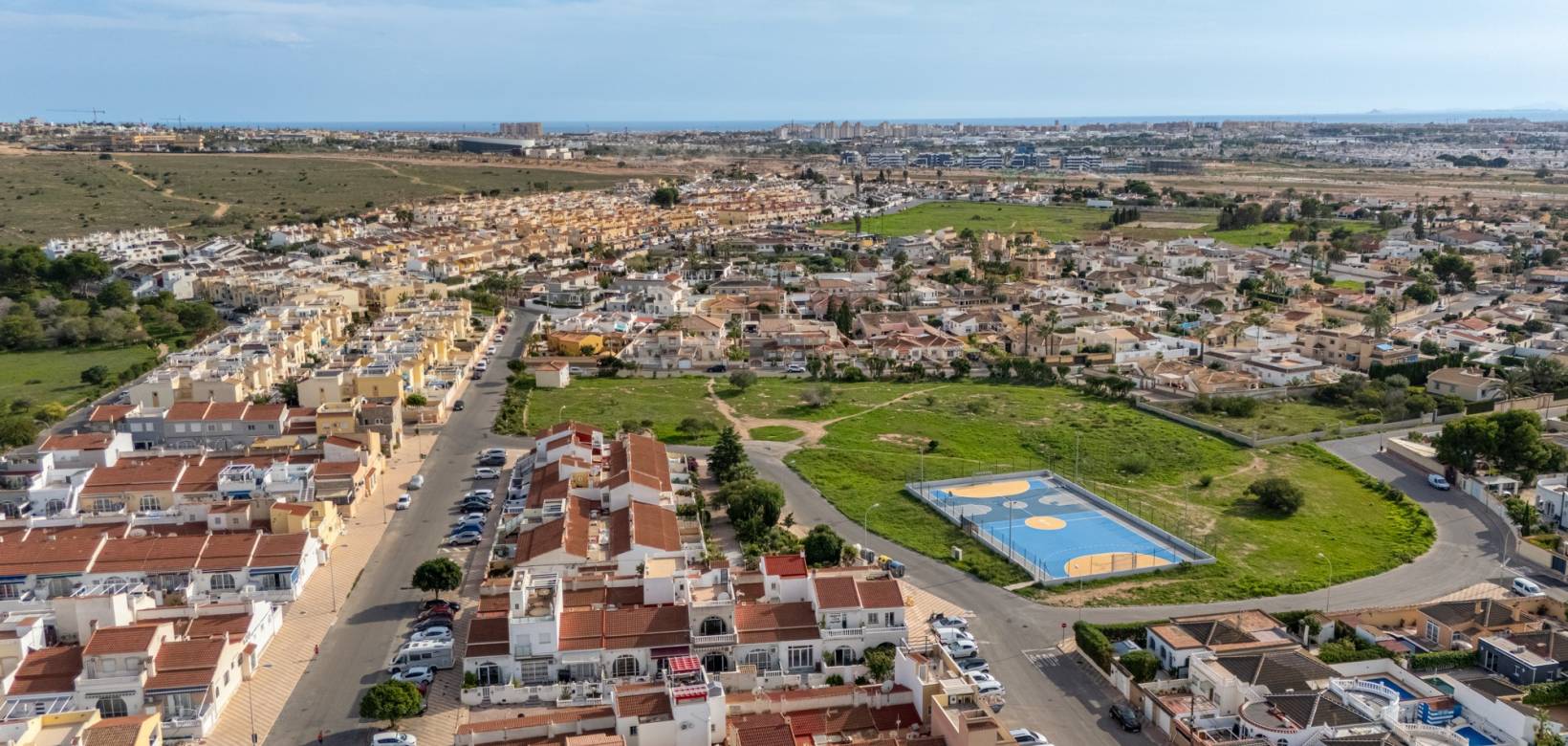 Wederverkoop - Terraced house / Townhouse - Torrevieja - La Siesta