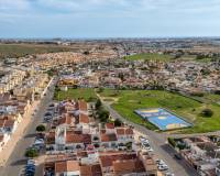 Wederverkoop - Terraced house / Townhouse - Torrevieja - La Siesta