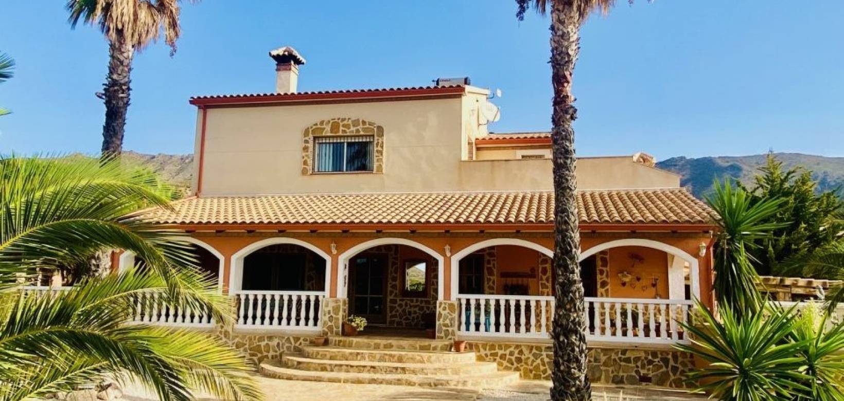 Wederverkoop - Villa - Hondón de las Nieves