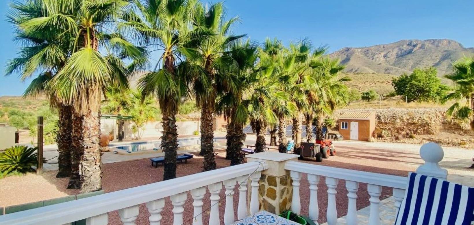 Wederverkoop - Villa - Hondón de las Nieves