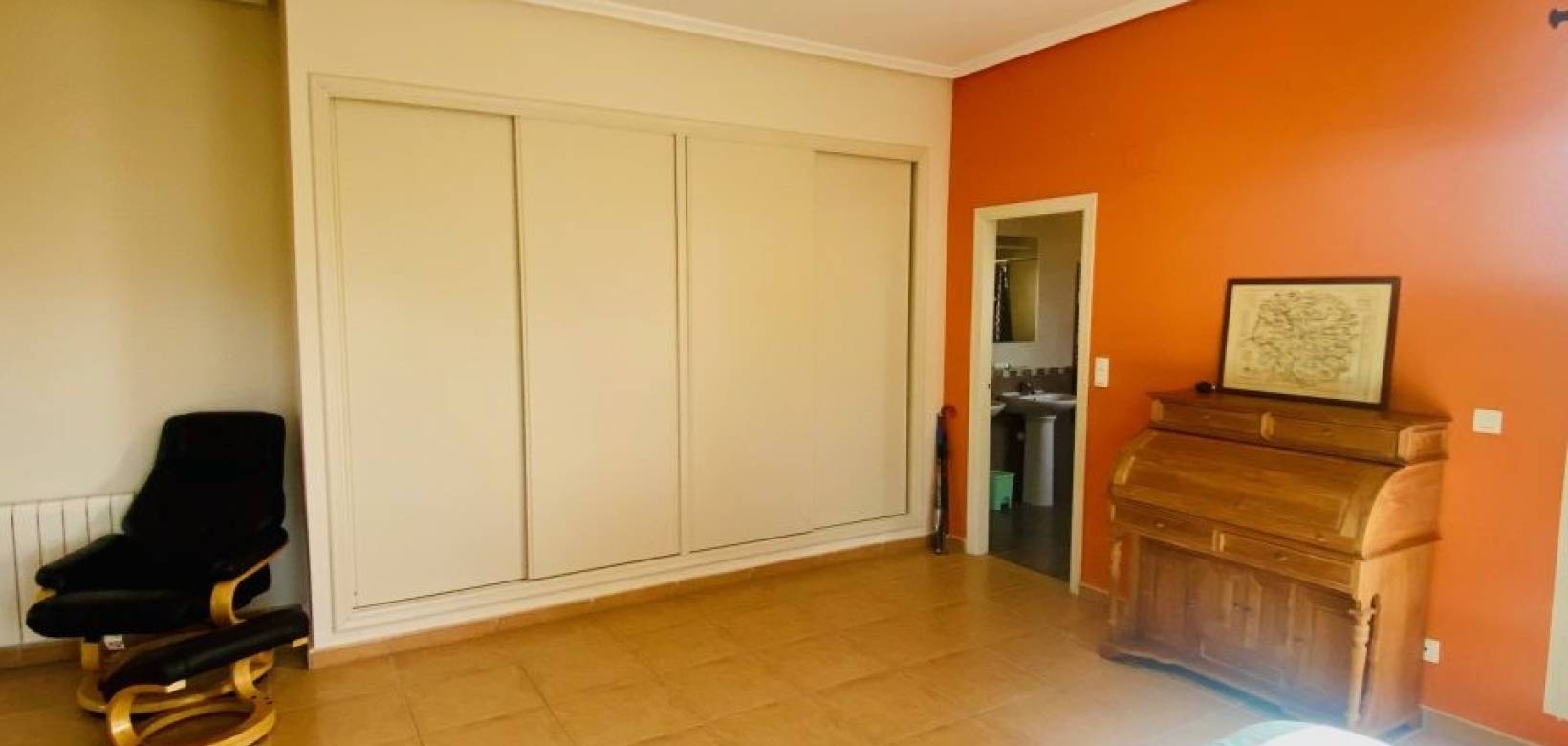 Wederverkoop - Villa - Hondón de las Nieves