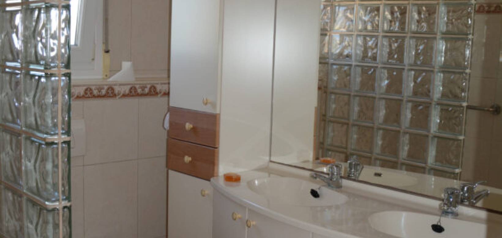 Wederverkoop - Villa - Hondón de las Nieves