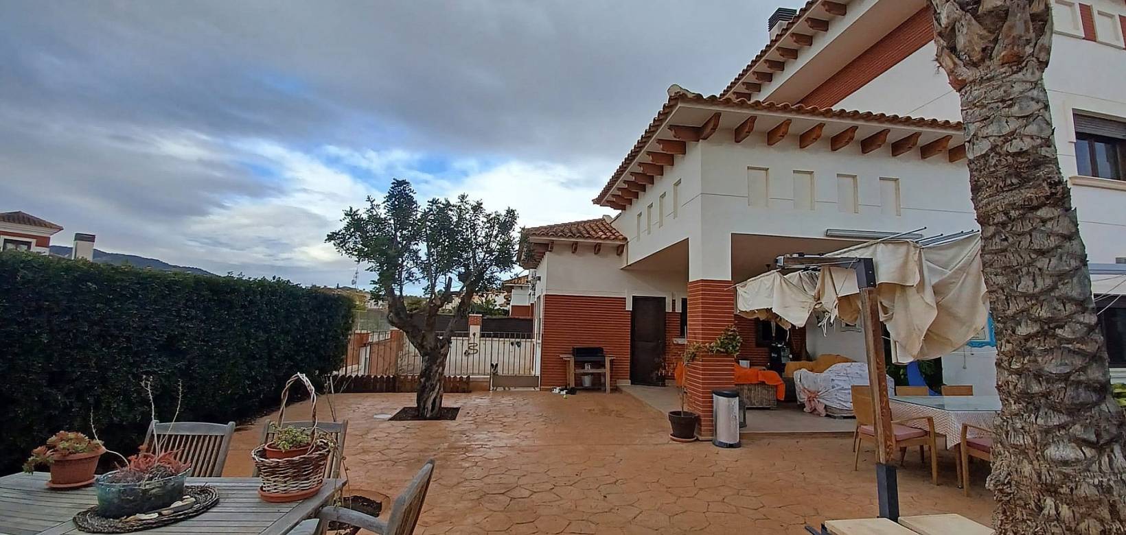 Wederverkoop - Villa -  - Monovar