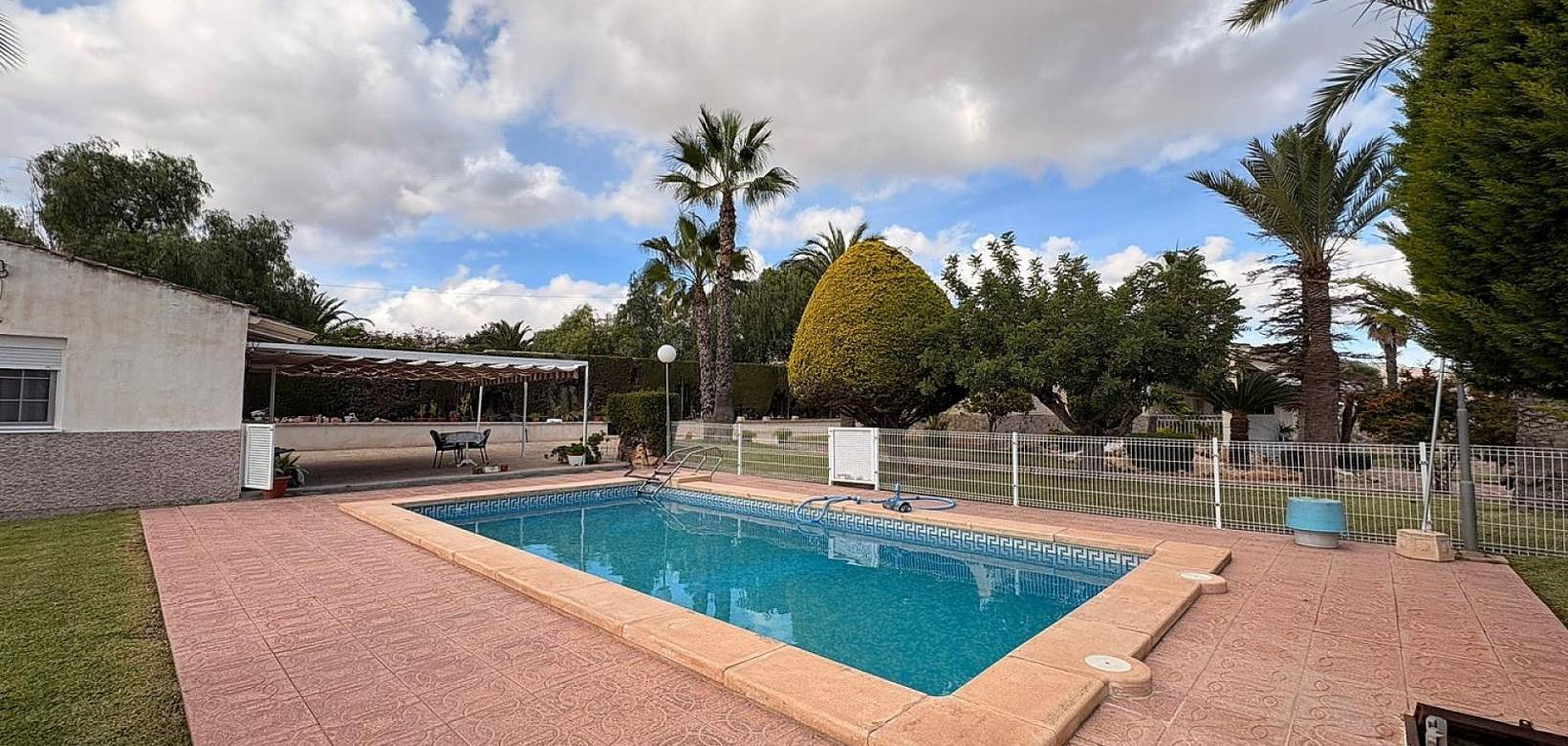 Wederverkoop - Villa -  - Monovar