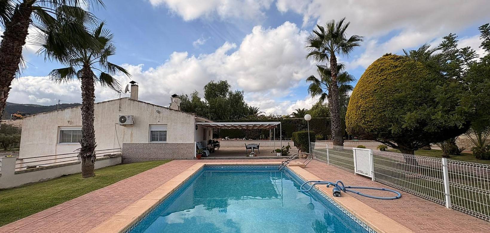 Wederverkoop - Villa -  - Monovar