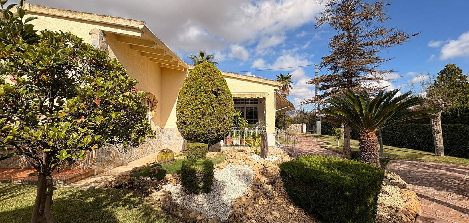 Wederverkoop - Villa -  - Monovar