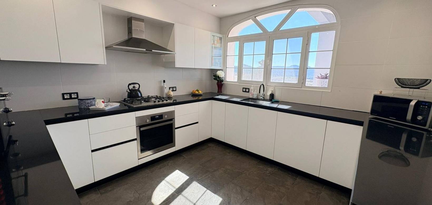 Wederverkoop - Villa -  - Monovar