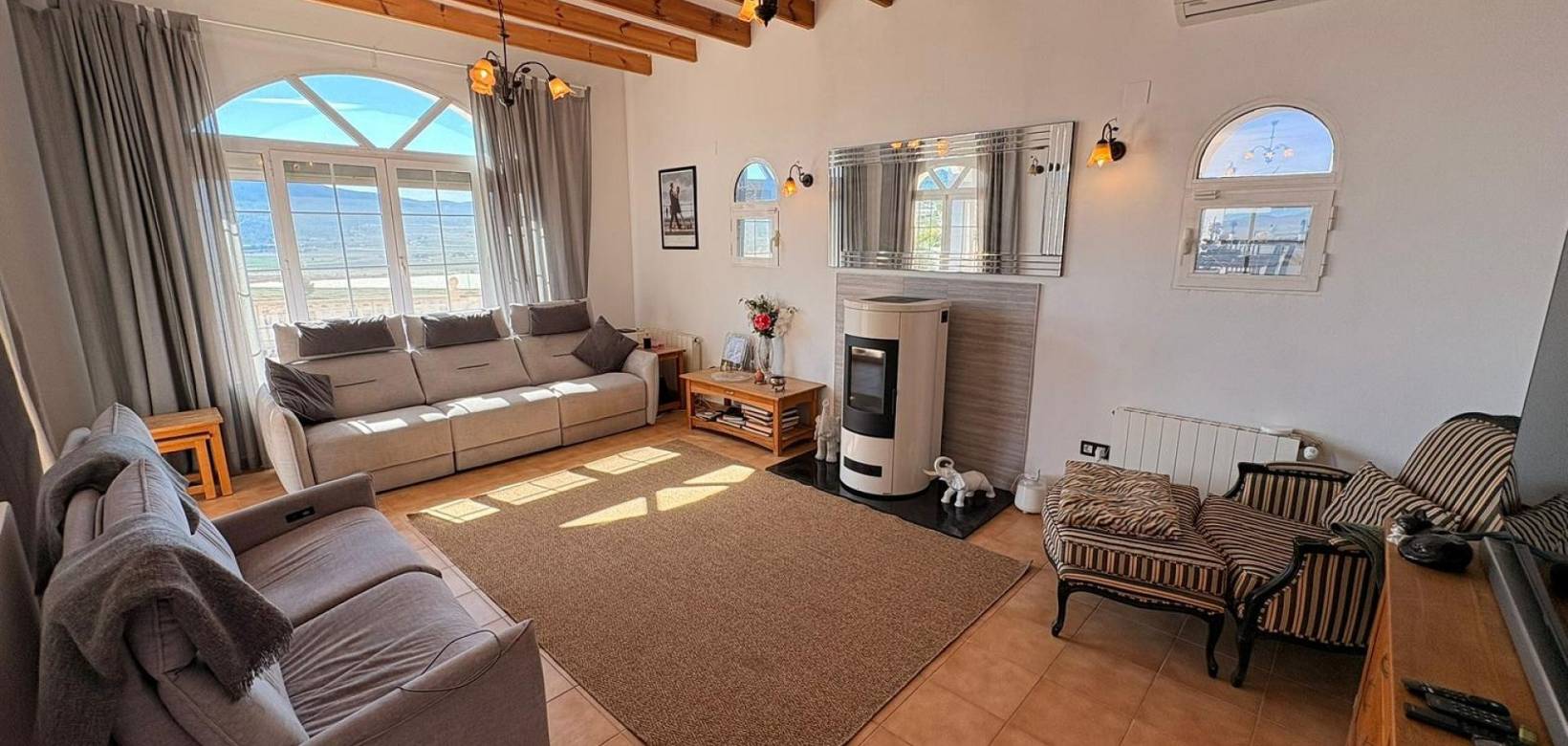 Wederverkoop - Villa -  - Monovar