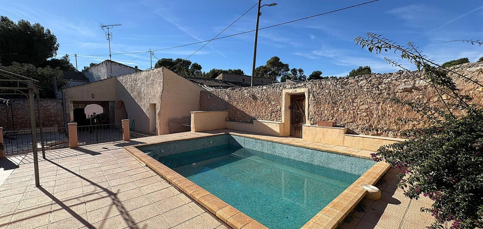 Wederverkoop - Village house -  - Monovar