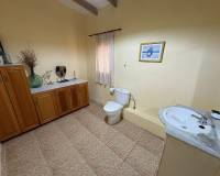 Wederverkoop - Village house -  - Monovar