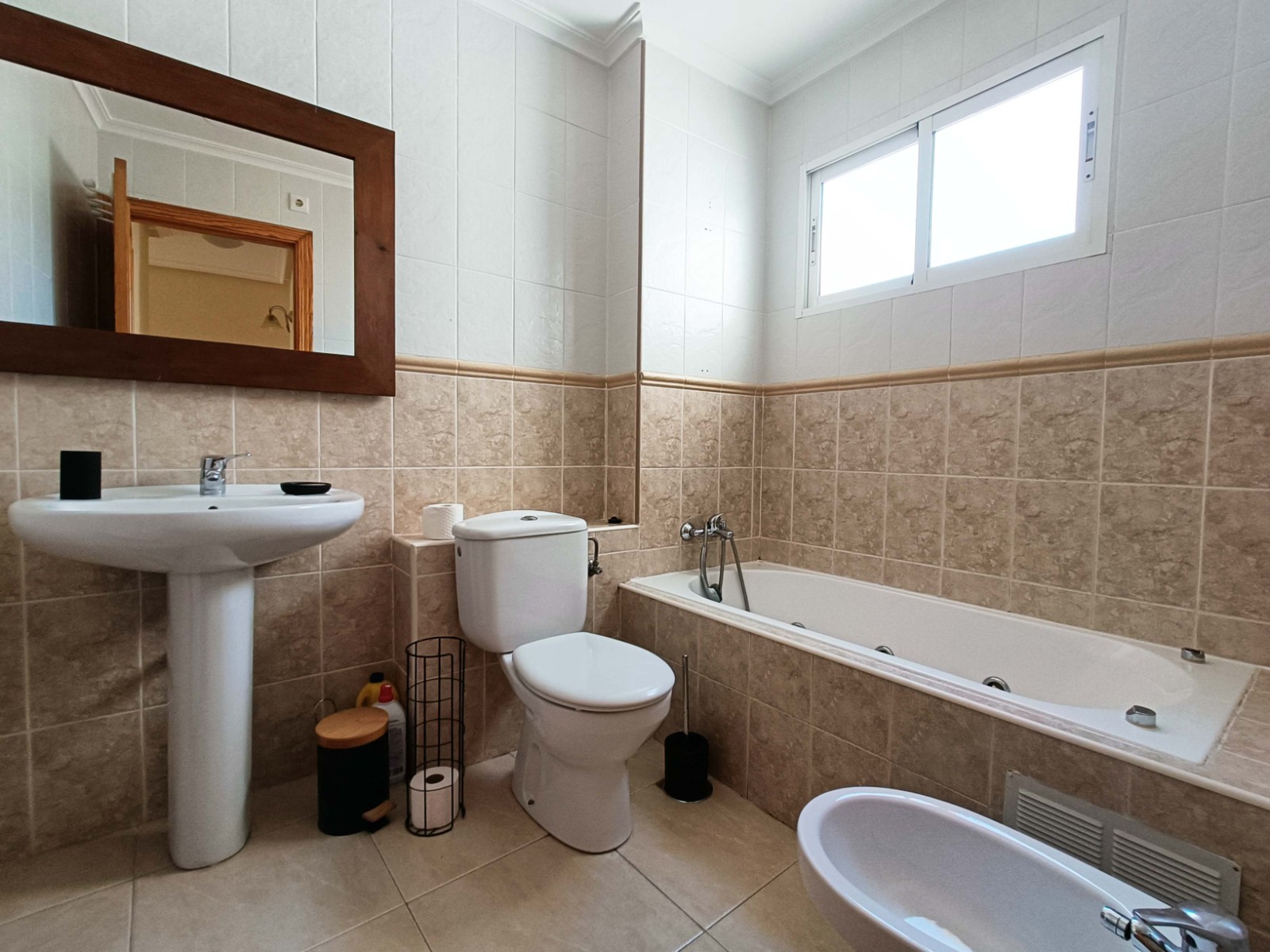 Apartment 3 Bedrooms Hondón de los Frailes with Solarium and Pool