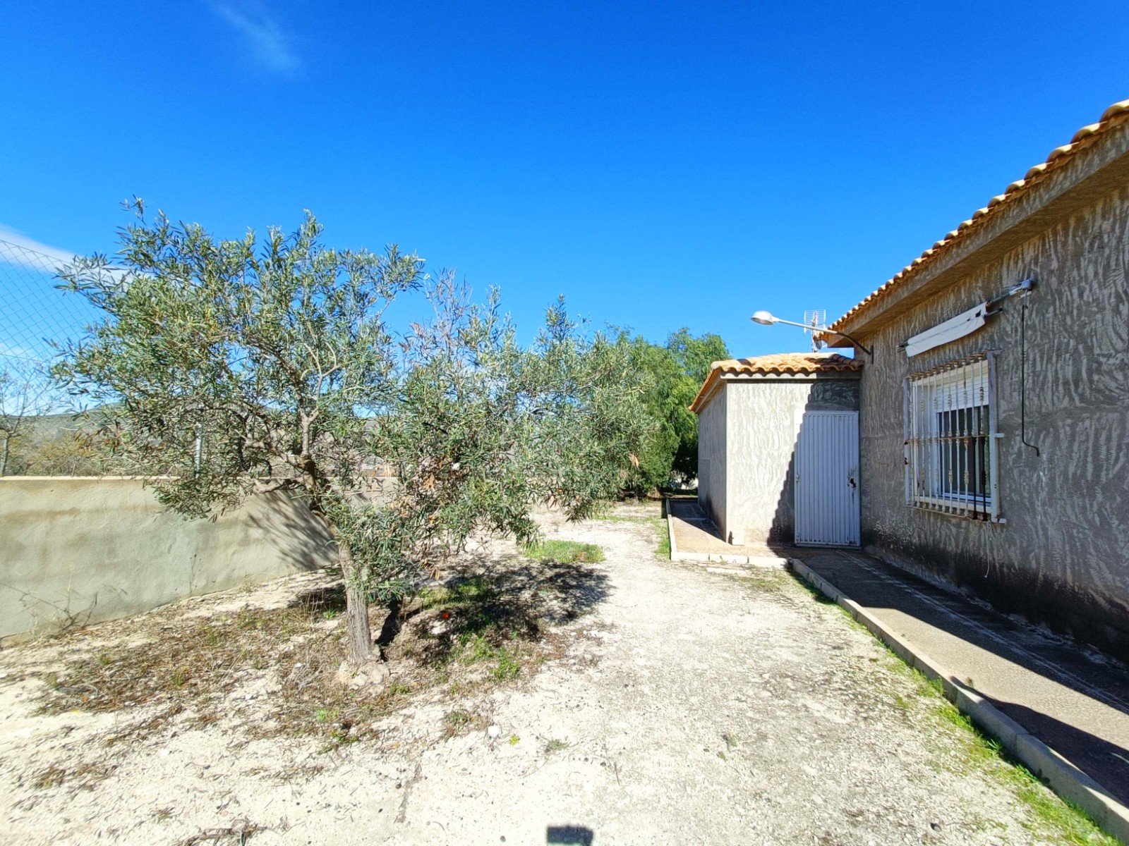 Vrijstaande villa te koop in Hondón de los Frailes