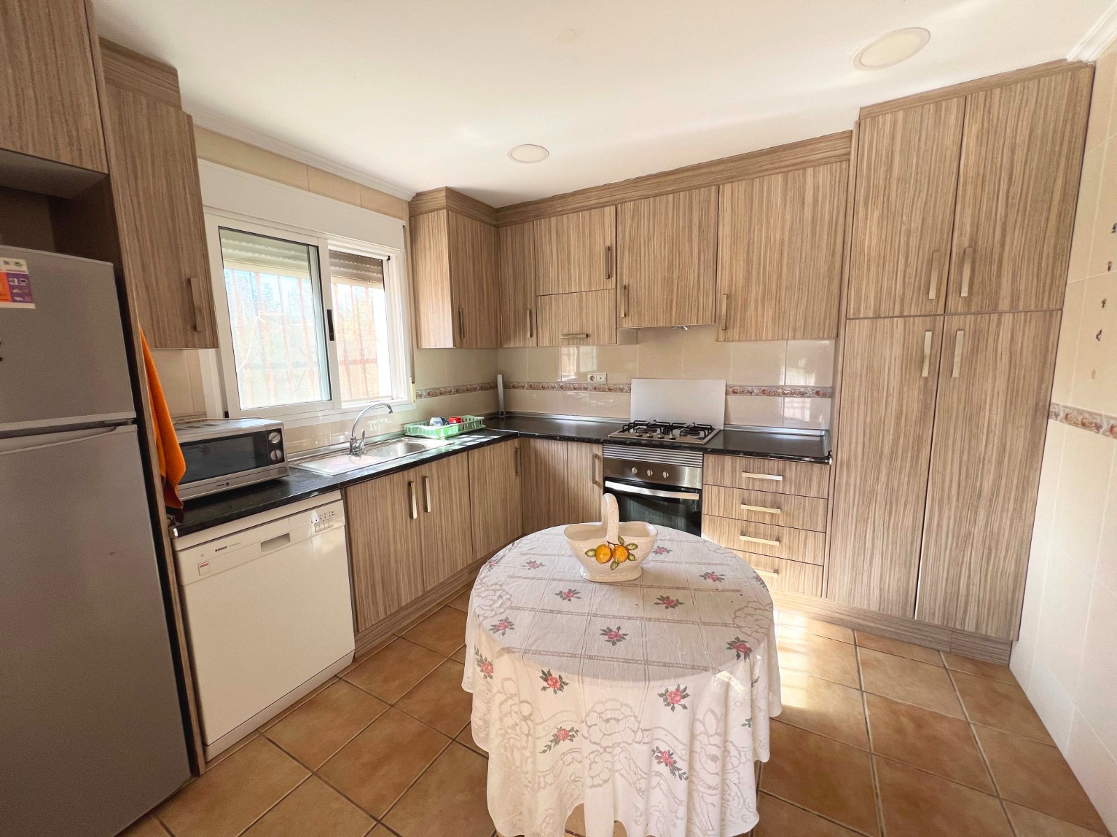 Vrijstaande villa te koop in Hondón de los Frailes
