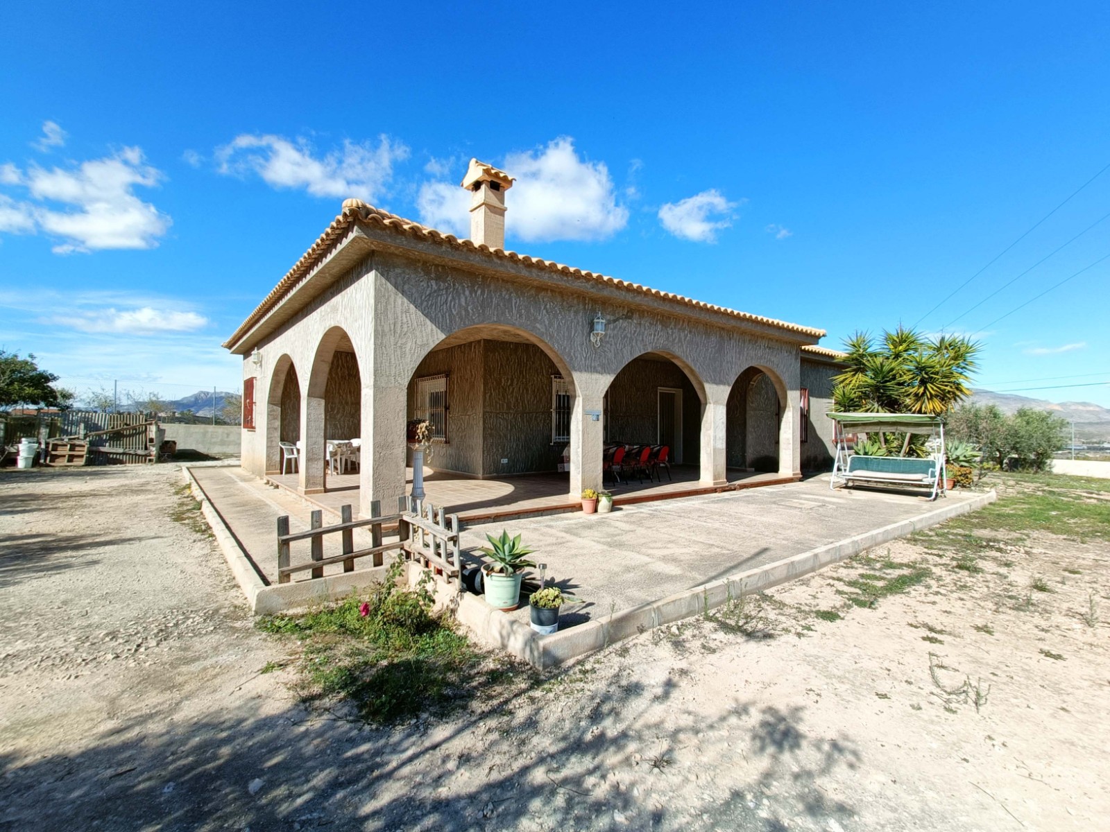 House in Hondon de los Frailes - view 1